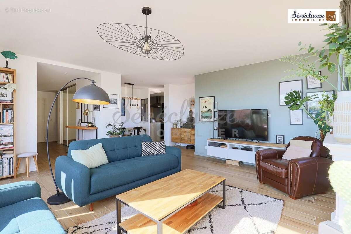 Appartement à SAINT-GENIS-LAVAL