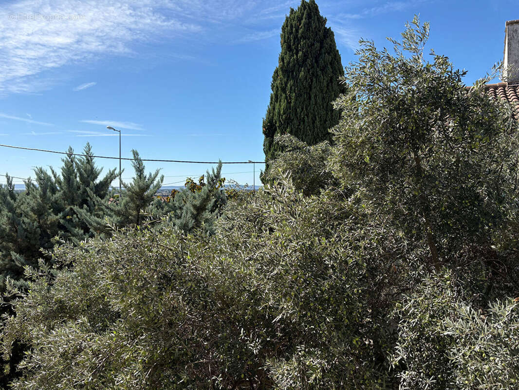 Maison à LA FARE-LES-OLIVIERS