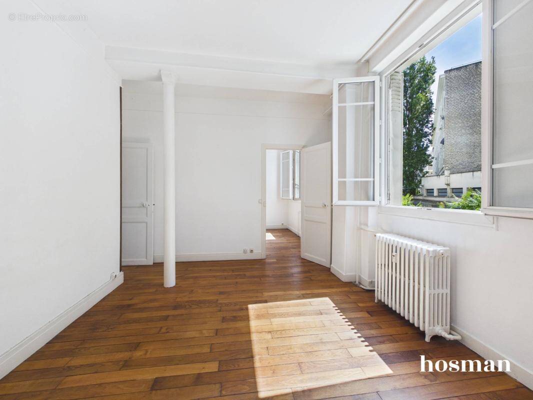 Appartement à PARIS-19E