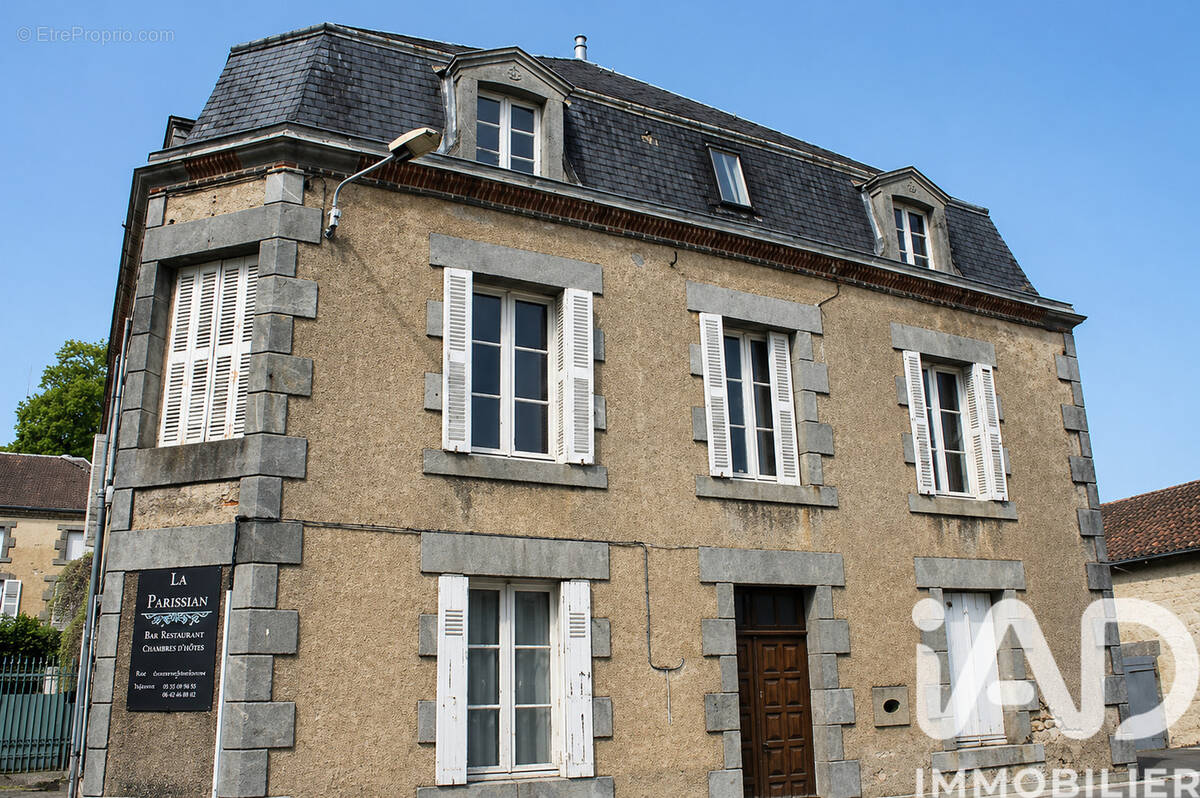 Photo 1 - Maison à BUSSIERE-POITEVINE