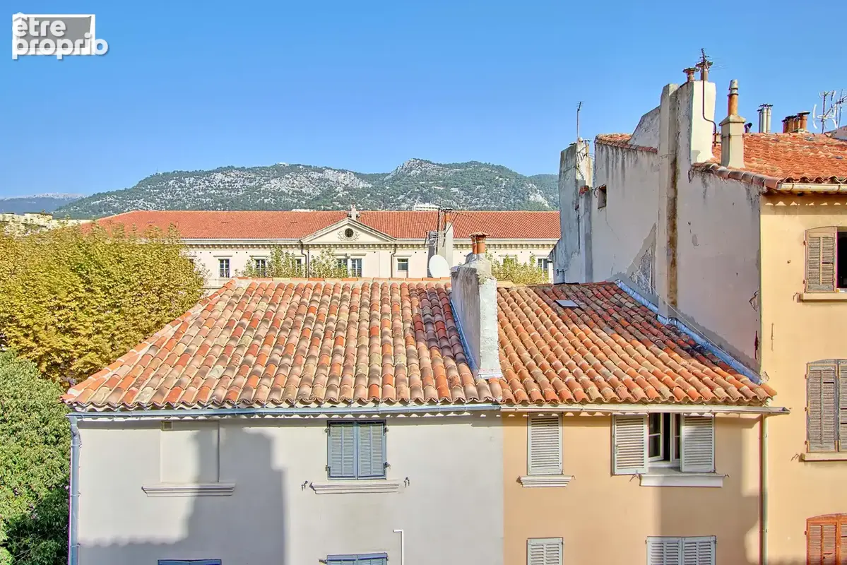 TOULON, Centre-Ville, studio de 15.5m2 en parfait état et idéalement placé - photo 1