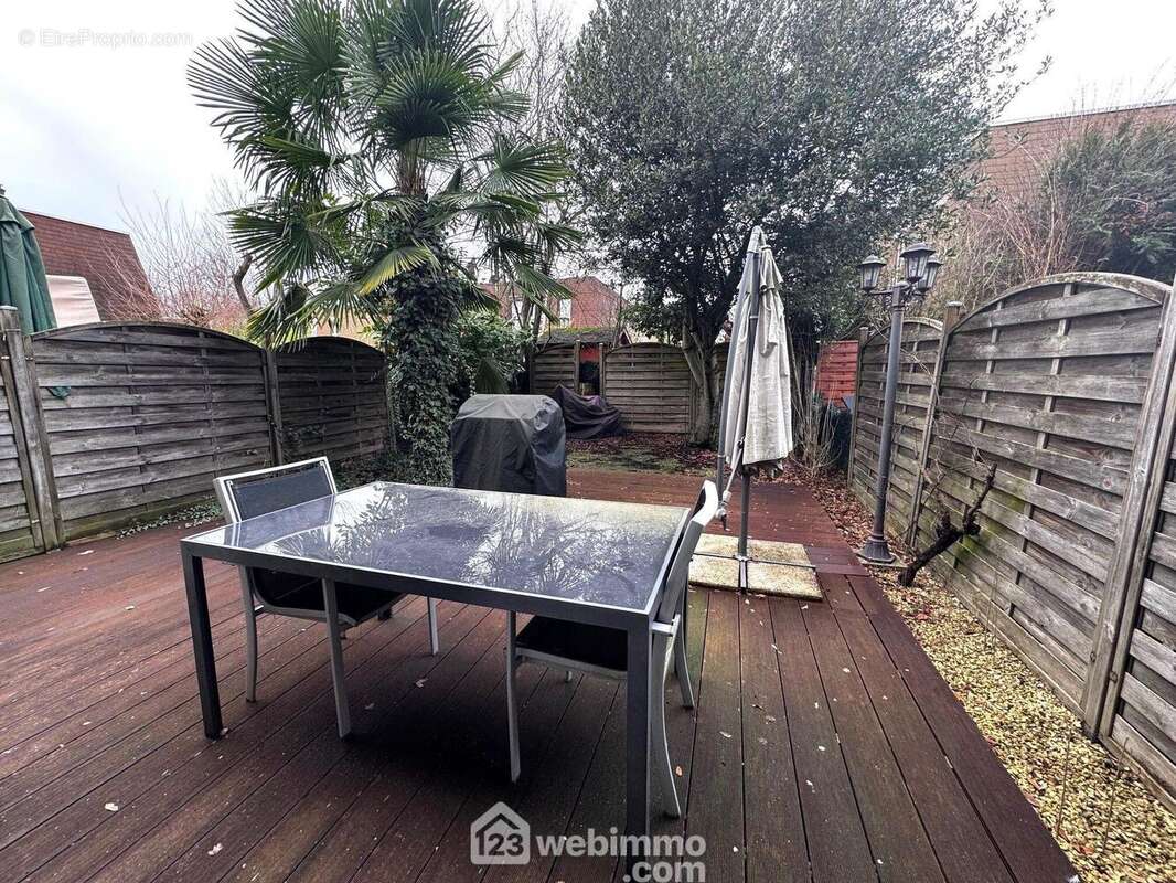 Avec un accès direct sur le jardin - Maison à BONDOUFLE