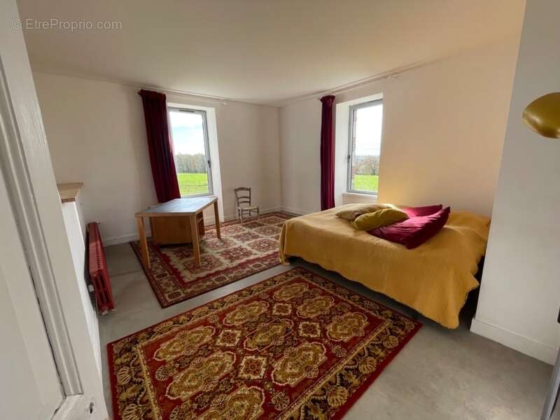 Maison à SAINT-JUNIEN