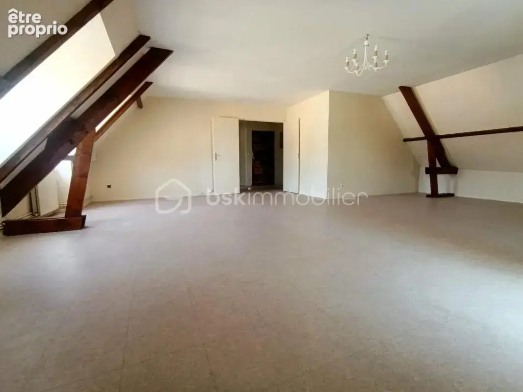 Montargis centre – bel appartement t3 entièrement rénové avec parking privatif - photo 3