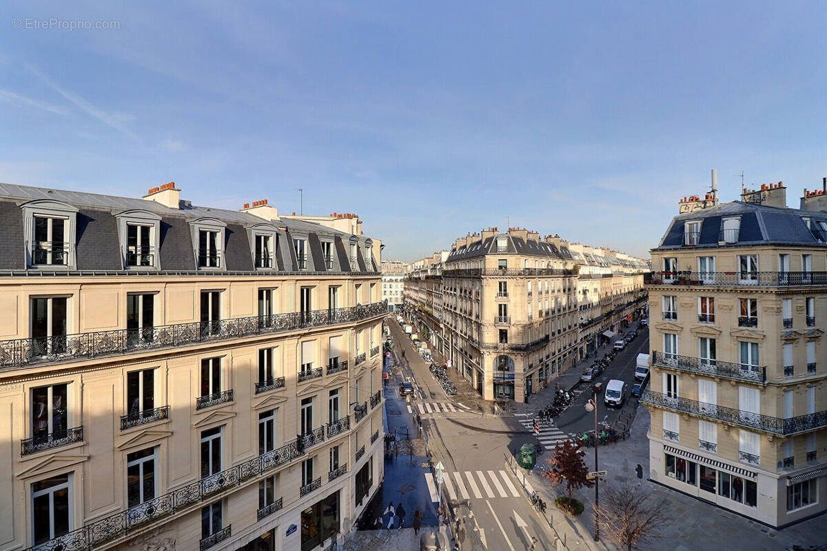 Appartement à PARIS-10E