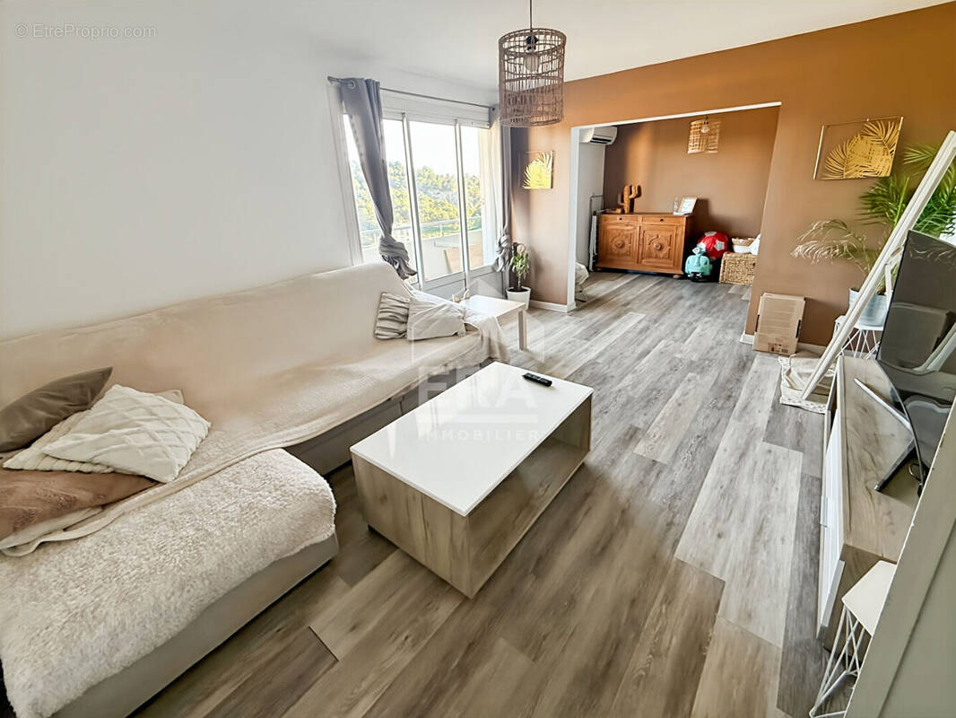 Appartement à SEPTEMES-LES-VALLONS