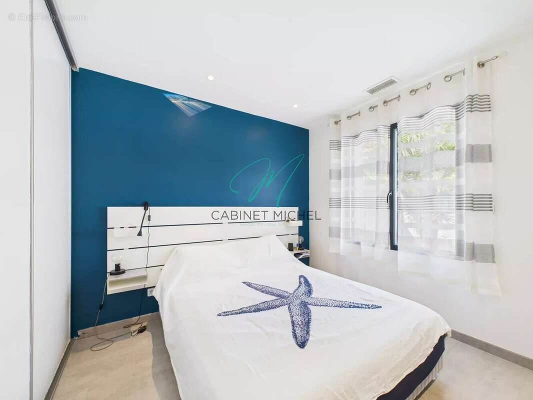 Maison à ROQUEFORT-LES-PINS