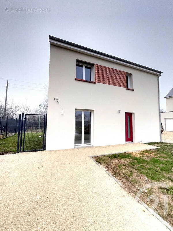 Maison à LA FERTE-SAINT-AUBIN