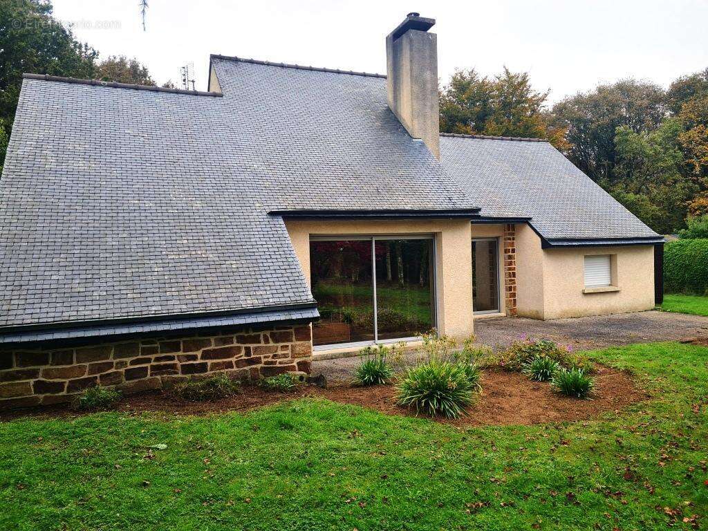 Maison à PLELAUFF