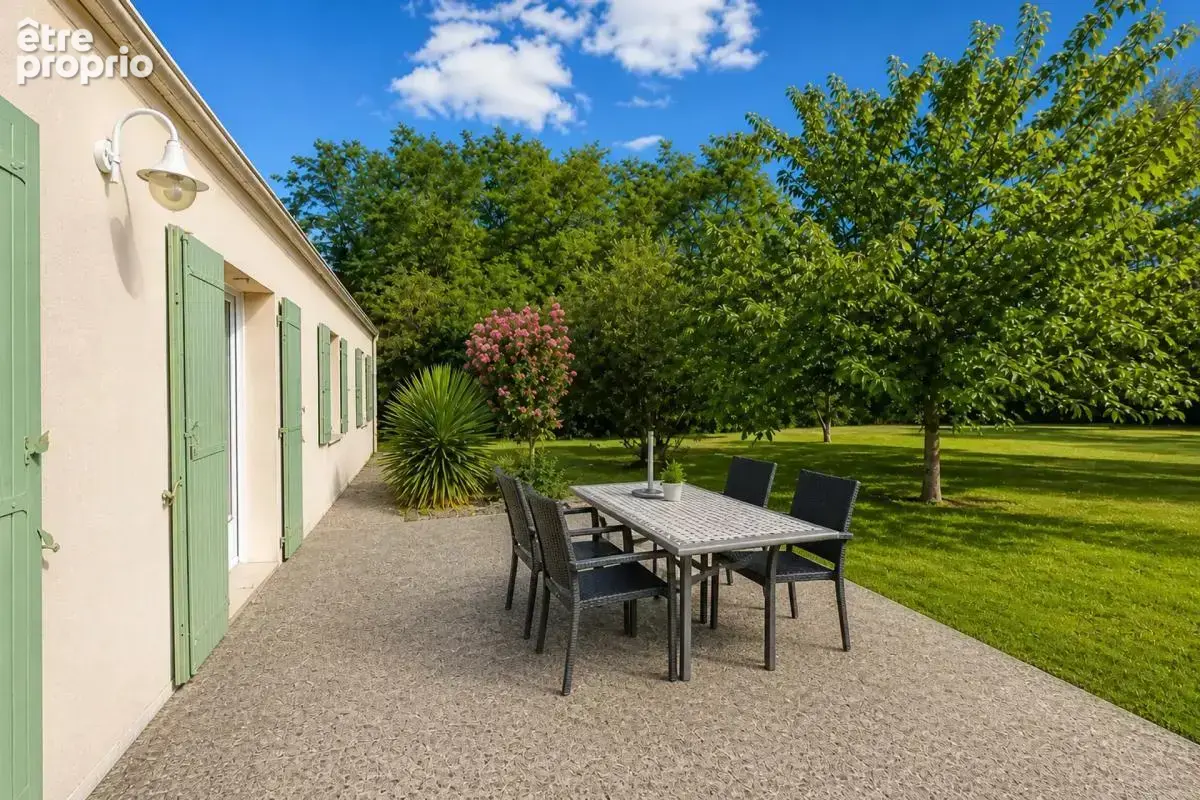 Maison à AUTHON-EBEON