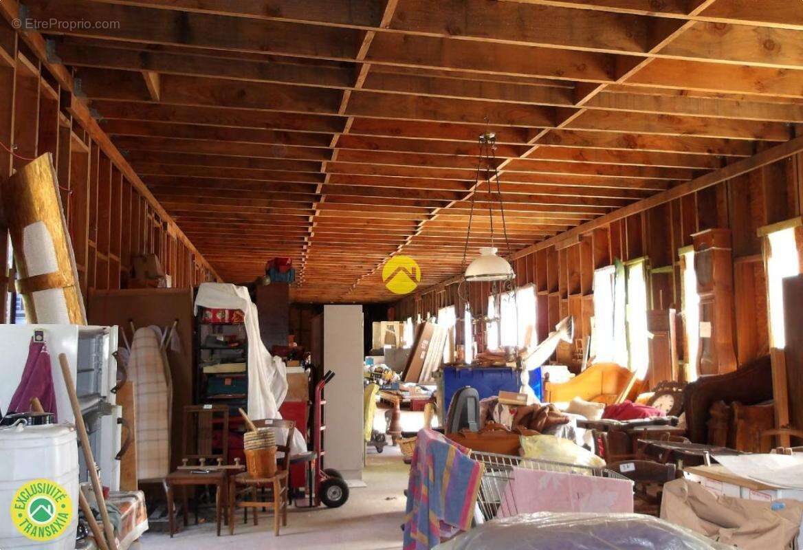 Maison à CENAC-ET-SAINT-JULIEN