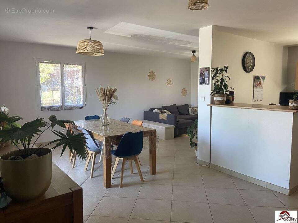 Maison 114 m² à Changy  - photo 2