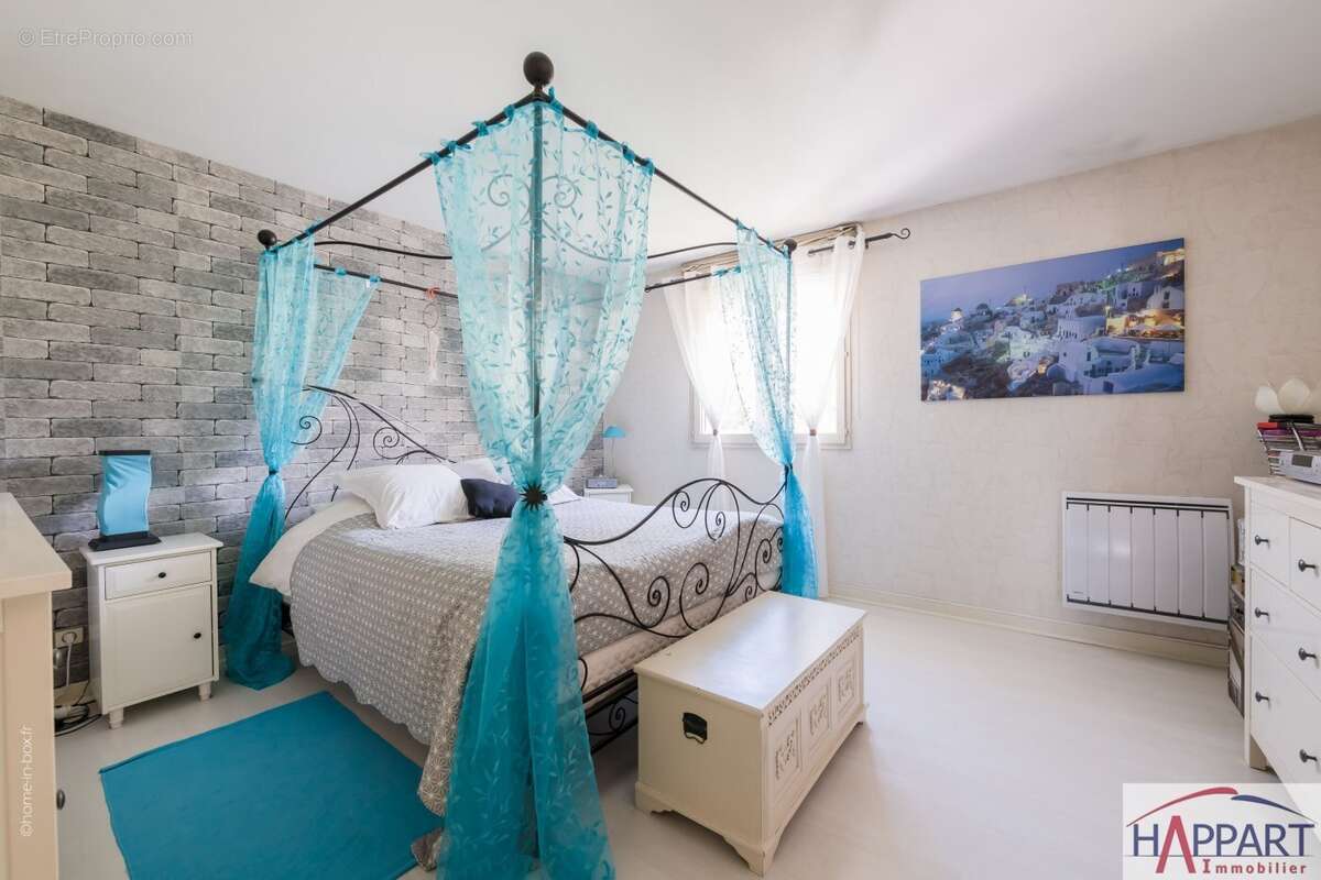 Maison 200 m² à Saint-Germain-Les-Corbeil  - photo 6