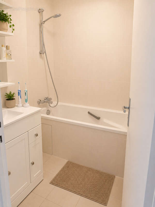 Appartement à PARIS-12E