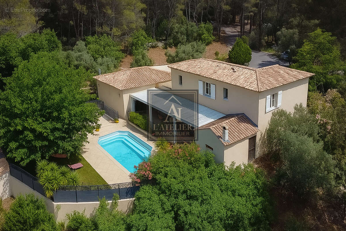 Maison à SOLLIES-TOUCAS