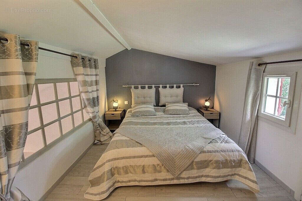 Maison à PERNES-LES-FONTAINES