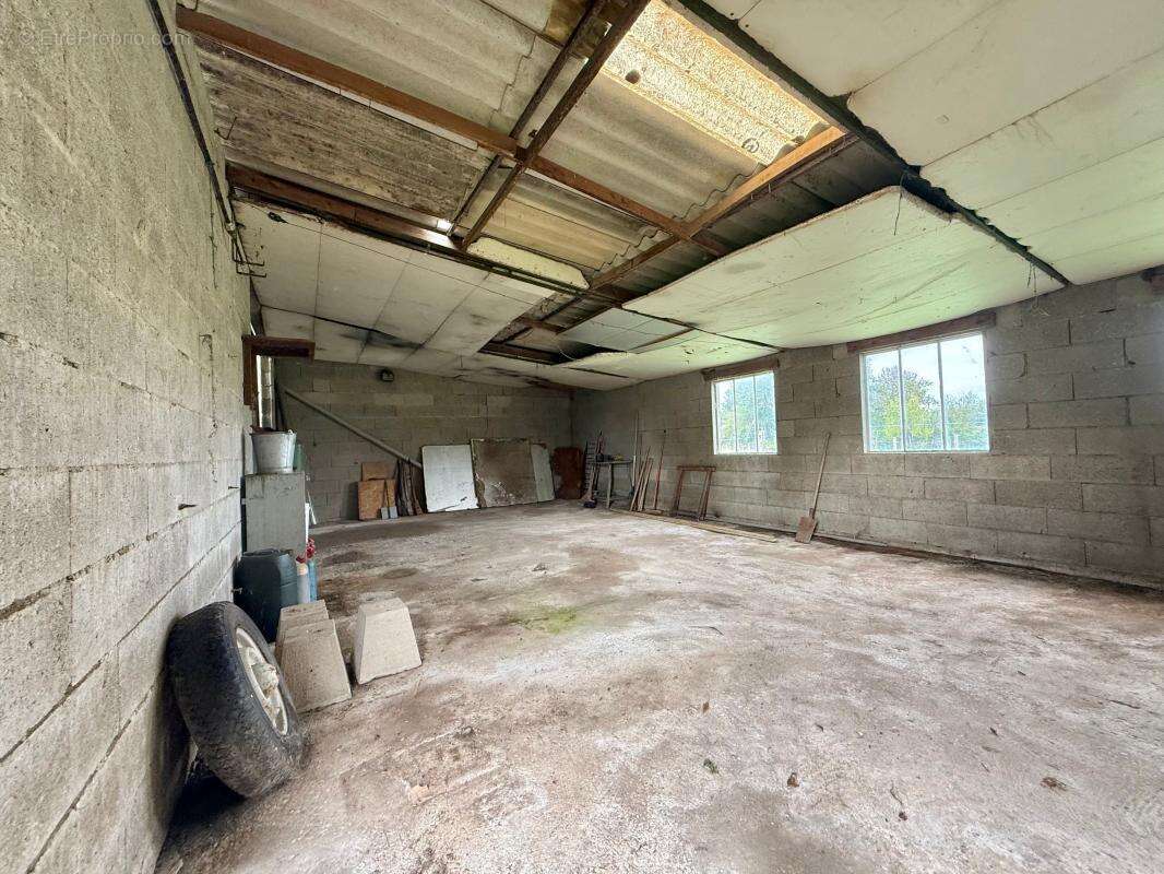 Terrain à PERRIGNY-SUR-L'OGNON