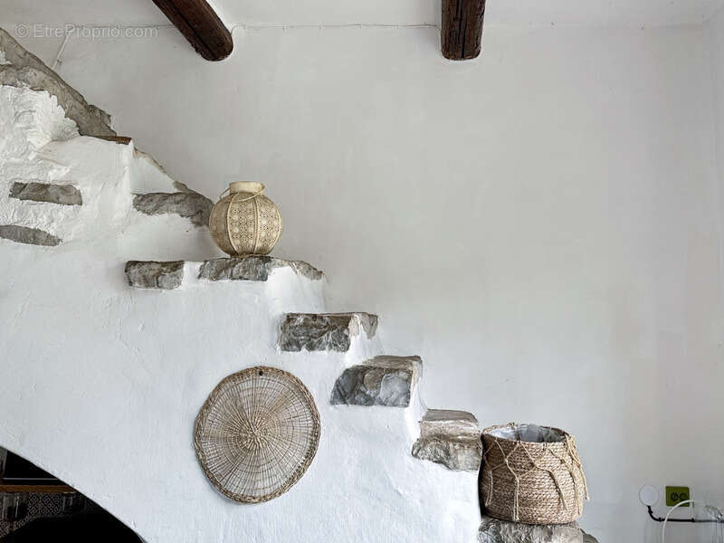 Maison à VIOLS-LE-FORT