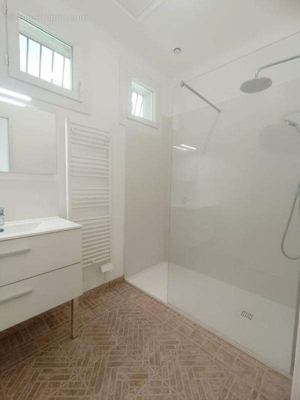 Maison Saint Chamas 4 pièce(s) 80 m2 avec JARDIN ET COURS - photo 12
