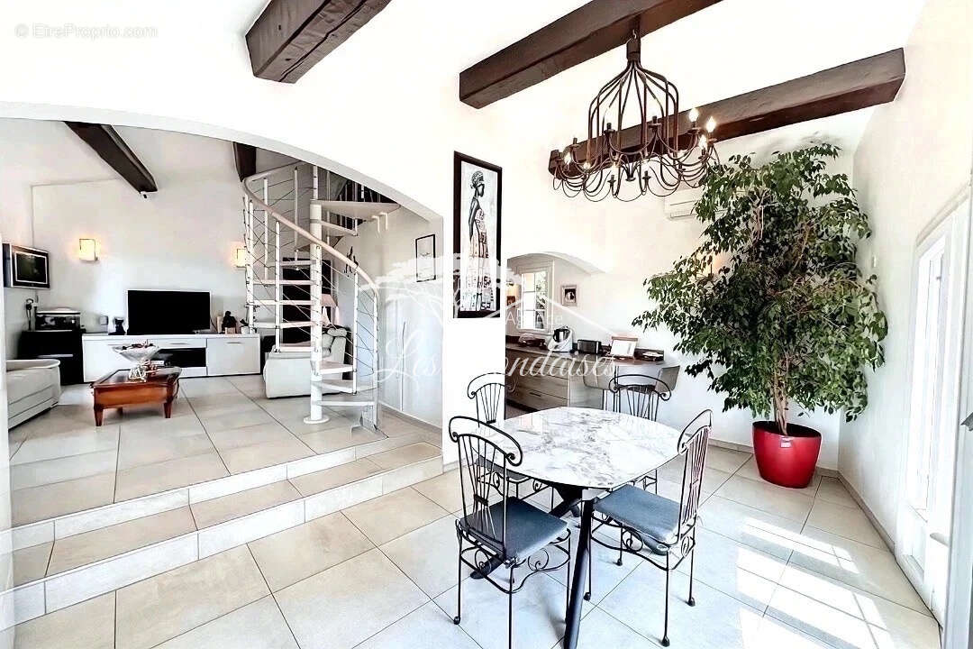 Maison à LA LONDE-LES-MAURES