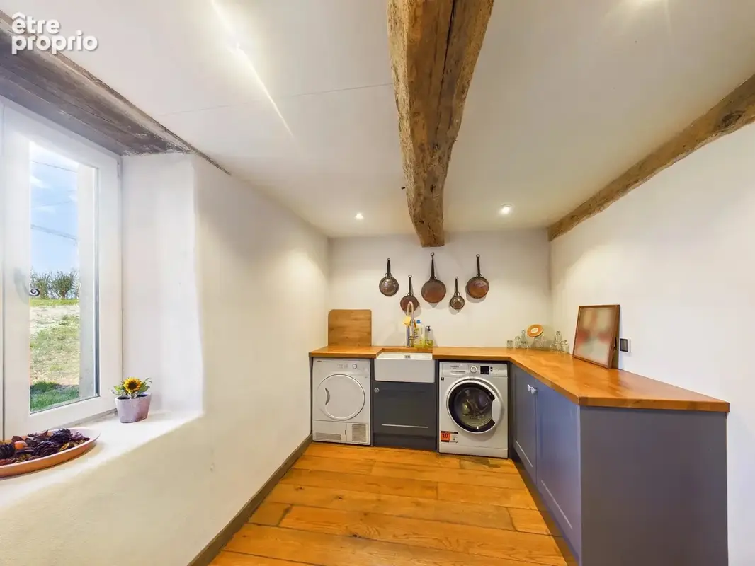 Près de Monestiés, ancien corps de ferme renové avec 3800 m²  de terrain - photo 10