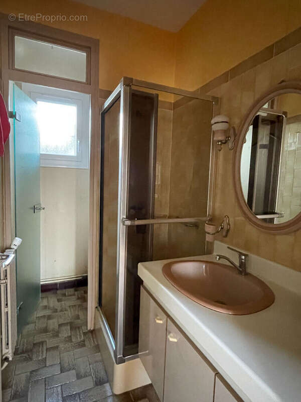 Maison Saint Aubin lès Elbeuf 6 pièces 144 m² - photo 8