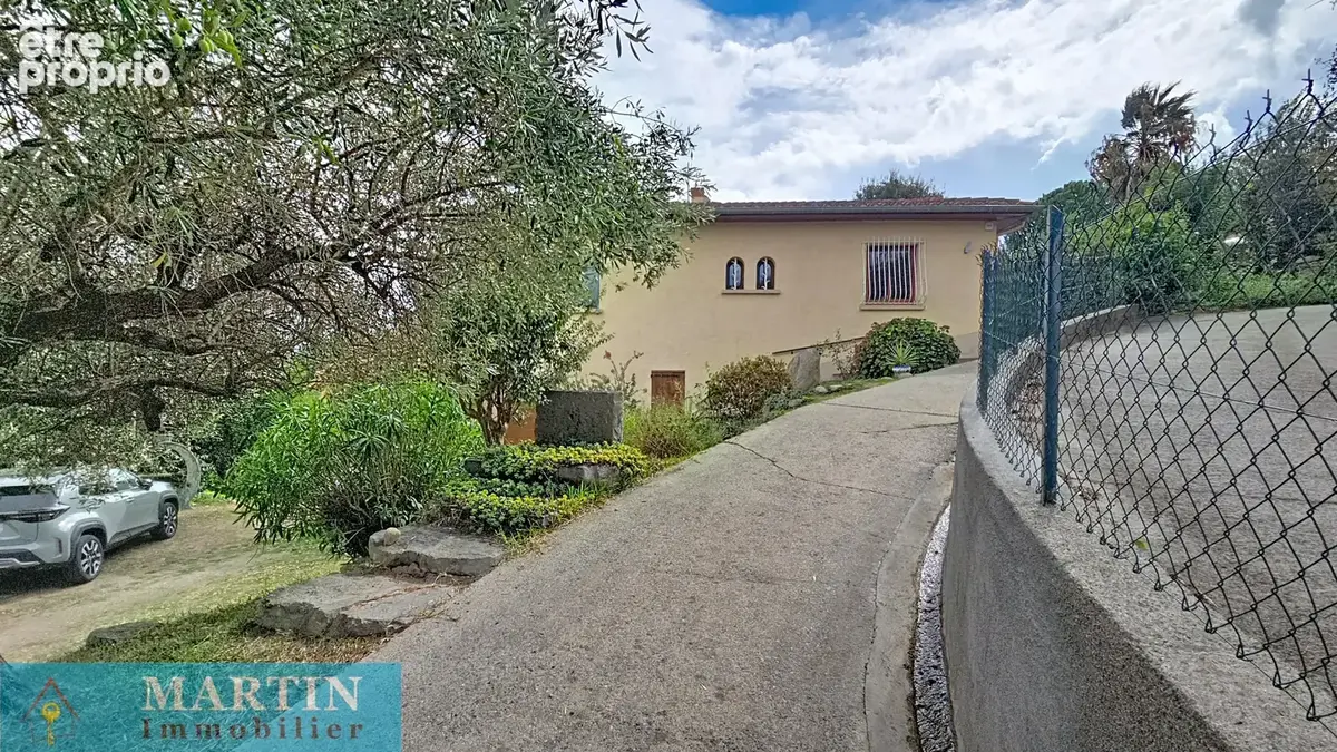CÉRET   Villa traditionnelle avec vue, piscine et grand terrain - photo 35