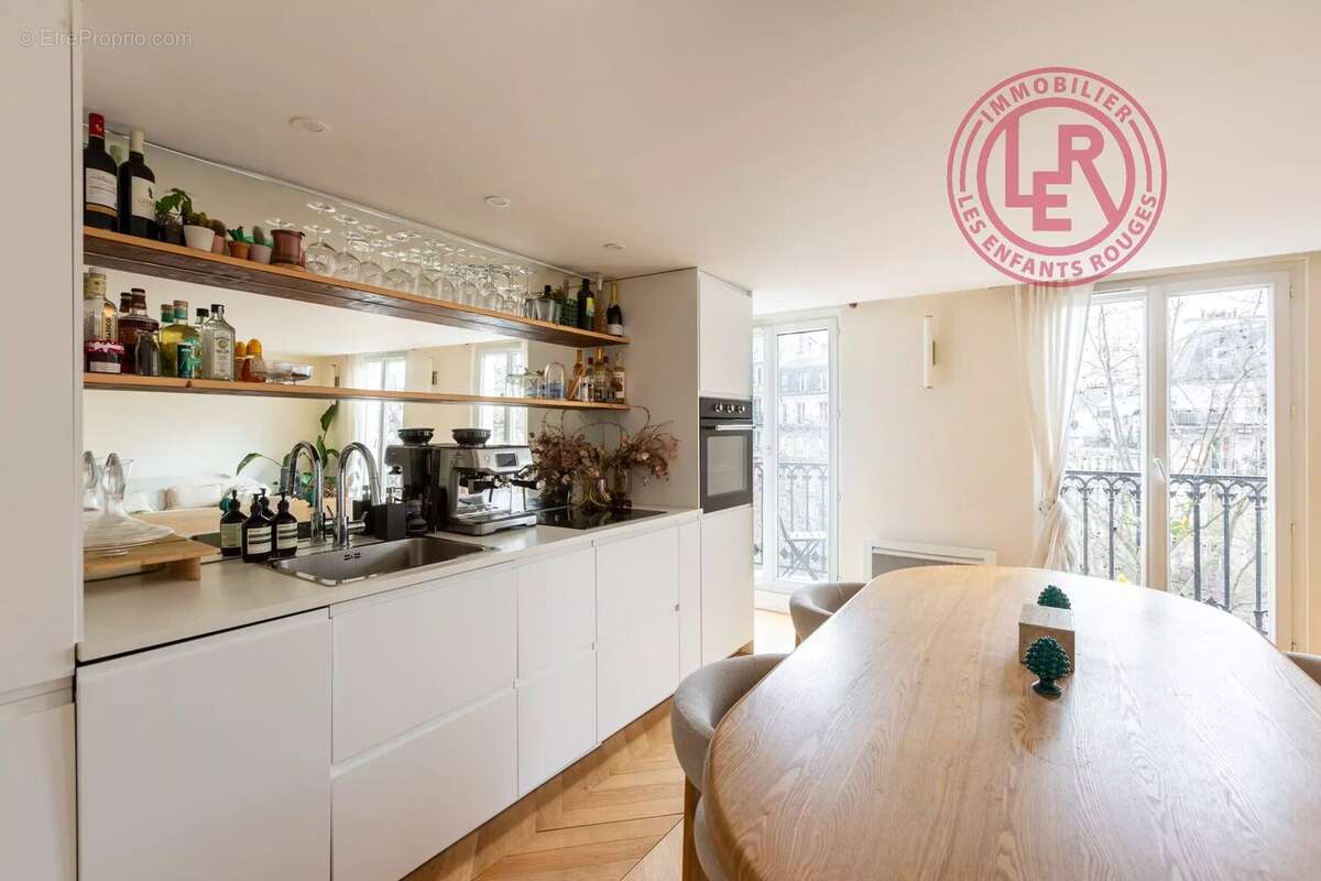 Appartement à PARIS-10E
