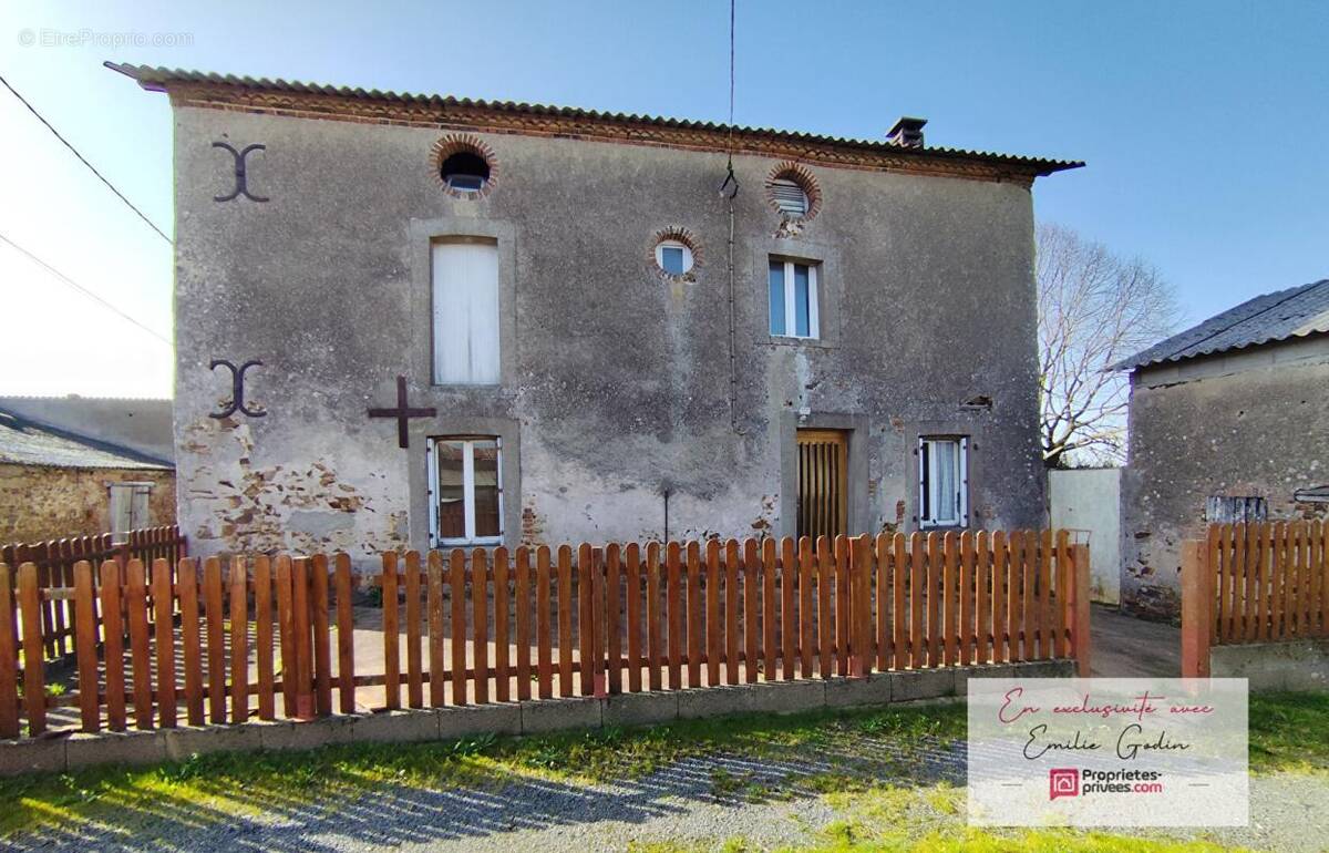 Maison à TREMENTINES