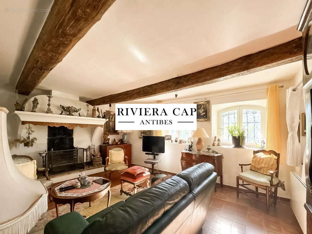 Maison 196 m² à Fayence  - photo 2