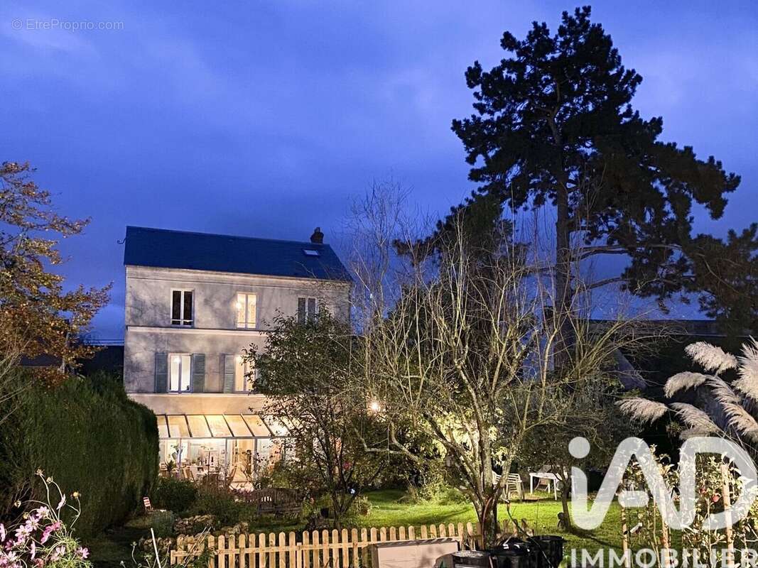 Maison 433 m² à Evecquemont  - photo 2