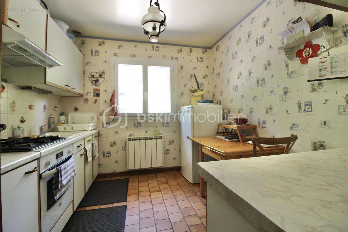 Maison à VILLENEUVE-SUR-YONNE