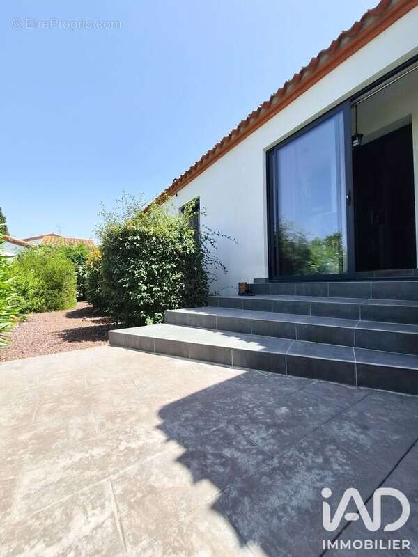 Maison 150 m² à Pia  - photo 3