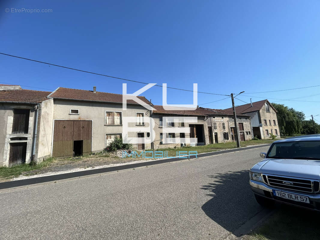 À vendre   Ensemble immobilier avec maison et 3 granges à rénover   Morville-sur-Nied - photo 8