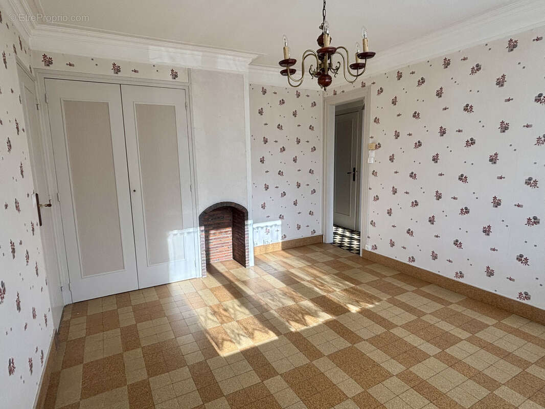 Maison à CHATEAUNEUF-EN-THYMERAIS