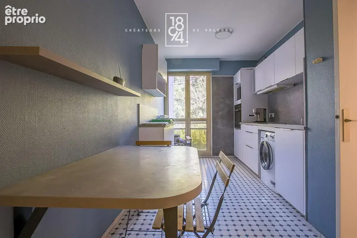 À Vendre I Marseille 8ème CARRE D'OR I Appartement I T4 I terrasse I cave I GARAGE - photo 7