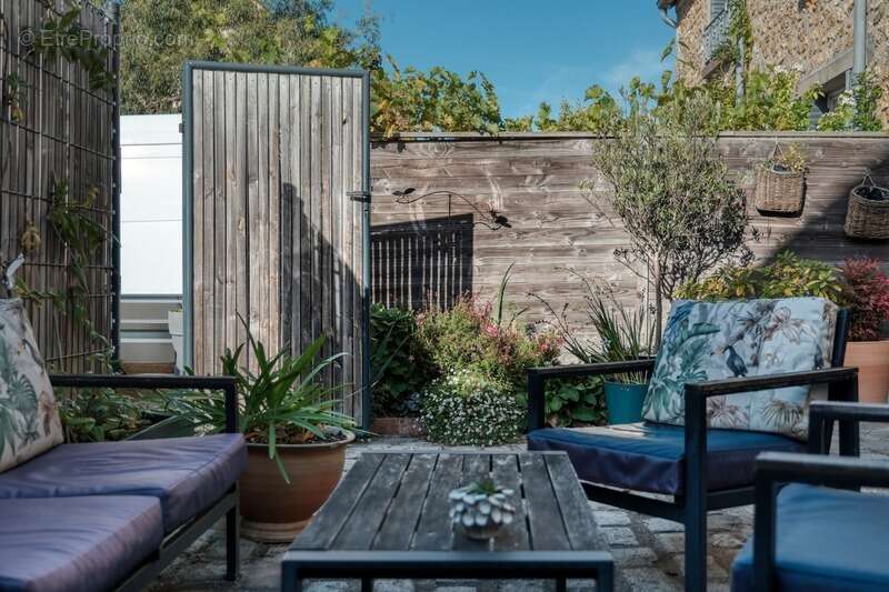 Maison à JOUARS-PONTCHARTRAIN