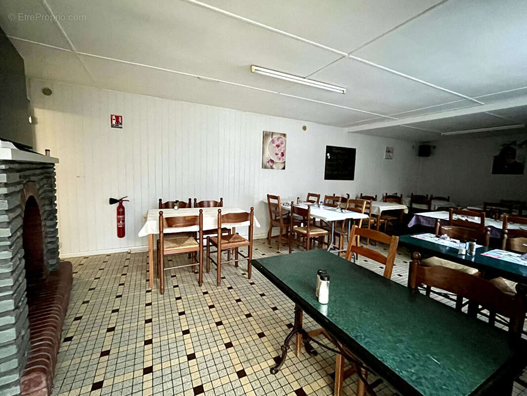 Commerce à LA GARNACHE