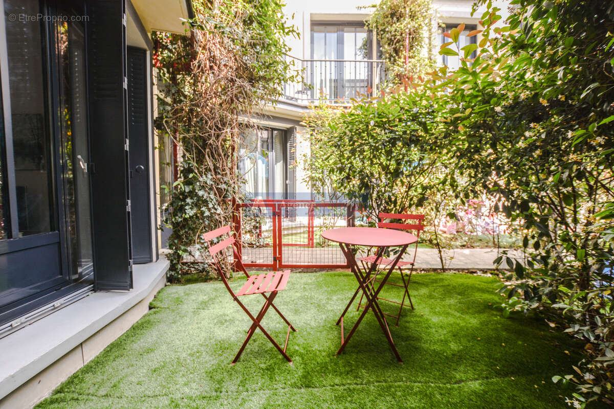 Appartement à COURBEVOIE