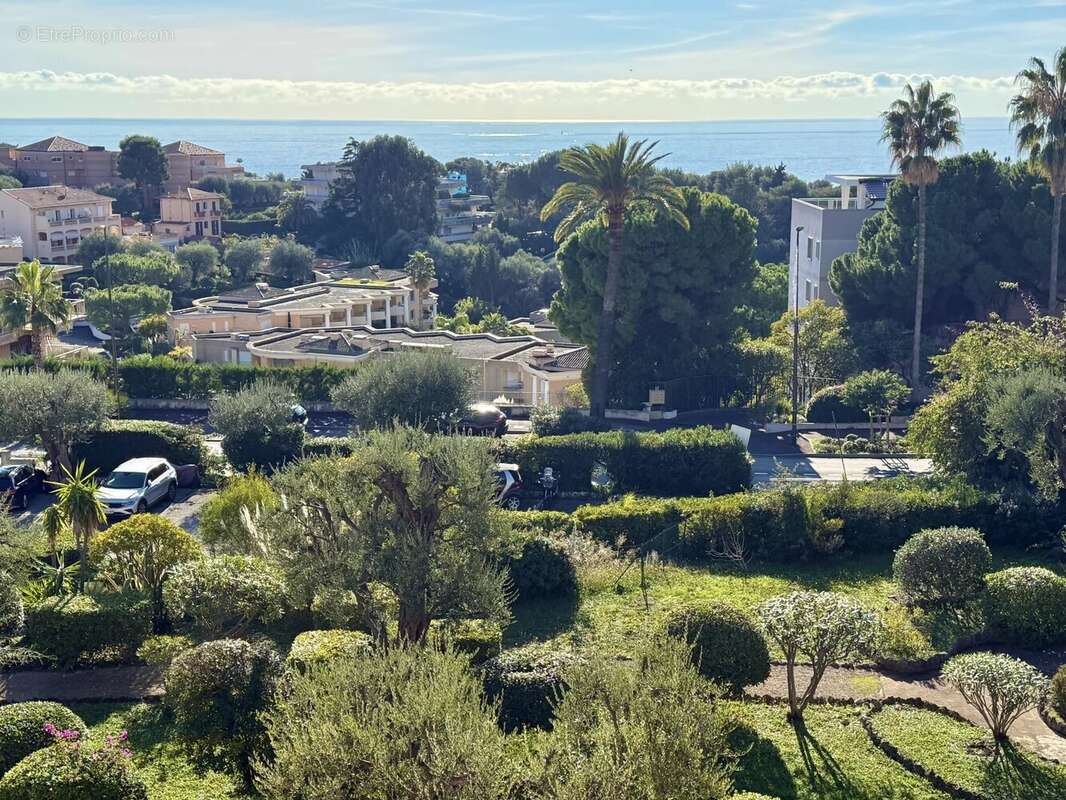 Appartement à ROQUEBRUNE-CAP-MARTIN