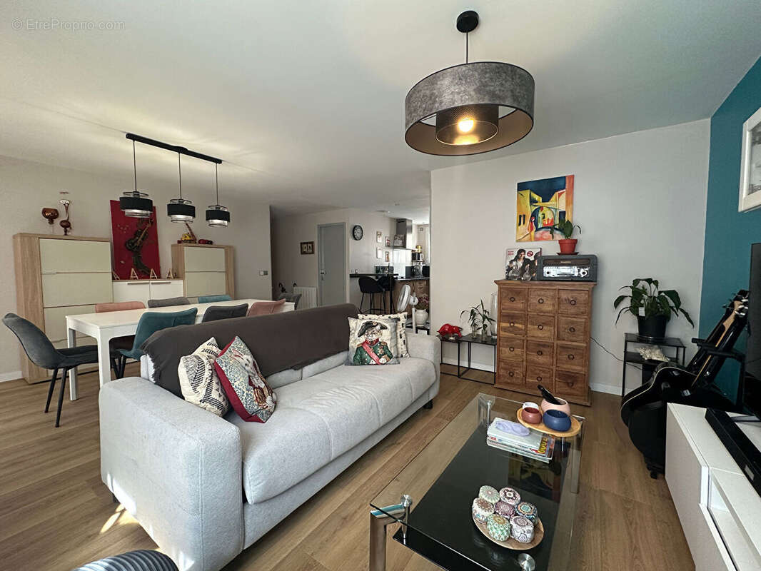 Appartement à FONTAINE