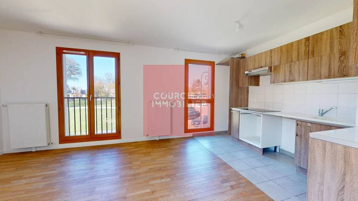 Appartement à LE MESNIL-SAINT-DENIS