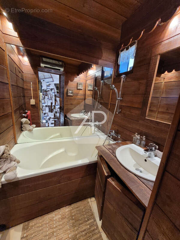 Appartement à LA SALLE-LES-ALPES