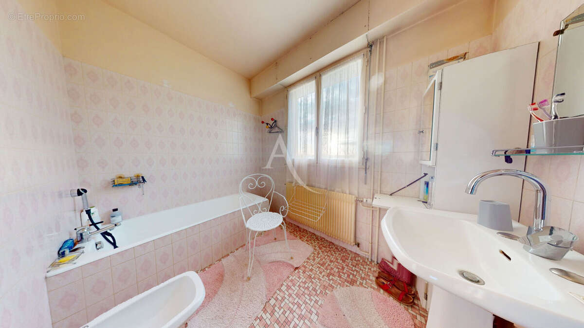 Maison à LE NEUBOURG