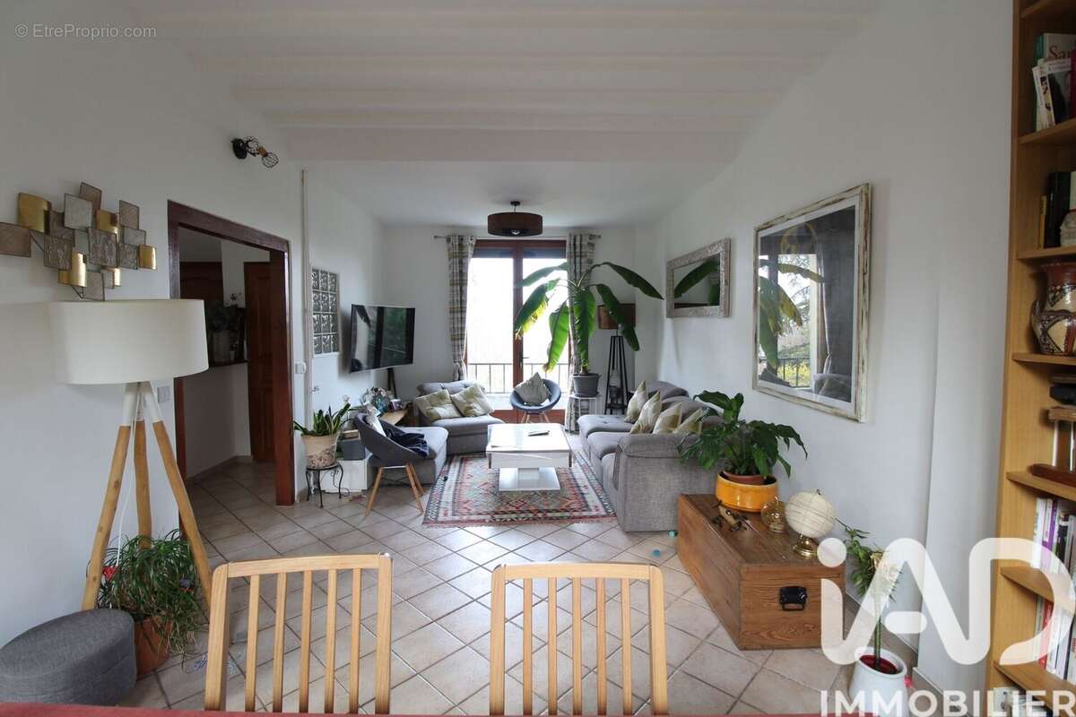 Photo 3 - Maison à MONTIGNY-LES-CORMEILLES