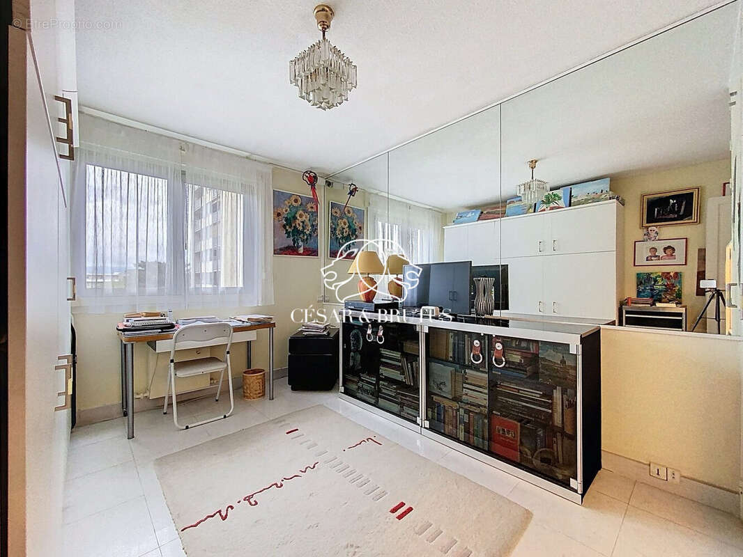 Appartement 77 m² à Tassin-La-Demi-Lune  - photo 2