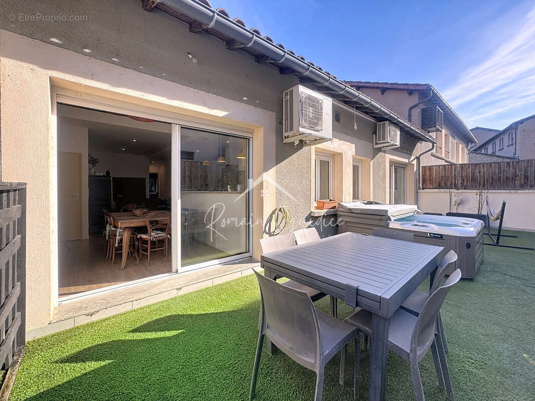 Loft en duplex 144 m2 avec deux places de parking - photo 9
