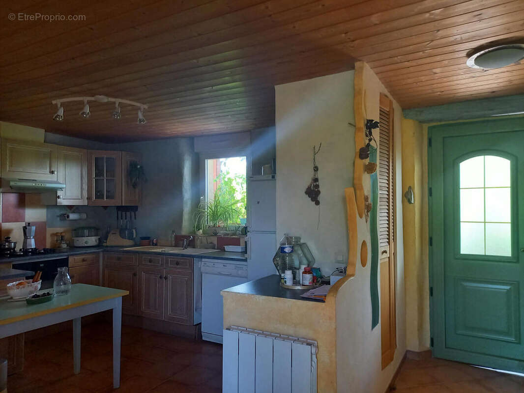 cuisine maison - Maison à ARCAMBAL