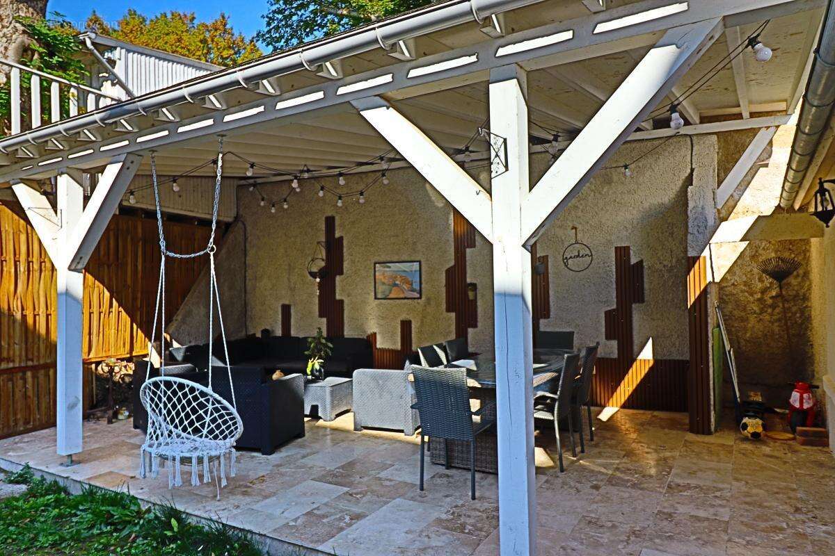 Maison à SAINT-SATUR