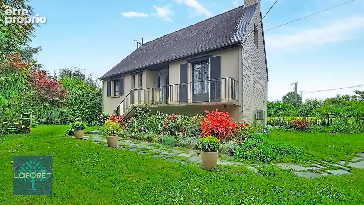 Maison à SAINT-BRICE-EN-COGLES